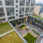 Spacious Terrace With Free Private Parking Daire