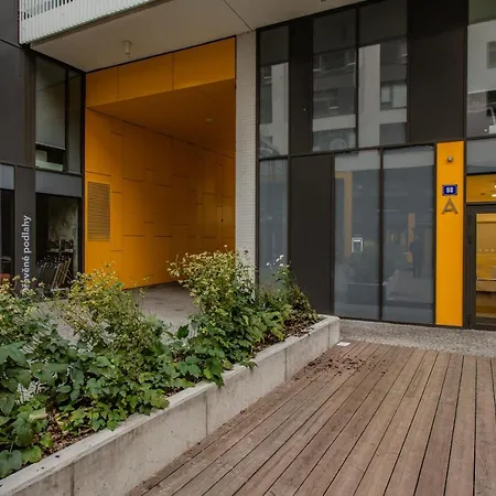 Spacious Terrace With Free Private Parking * Prag
