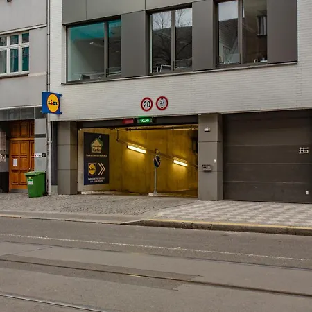 Lejlighed Spacious Terrace With Free Private Parking Prag