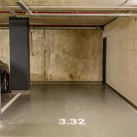 Spacious Terrace With Free Private Parking Prague