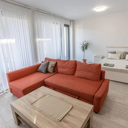 Apartment Spacious Terrace With Free Private Parking *