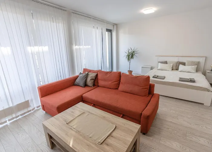 Lejlighed Spacious Terrace With Free Private Parking *
