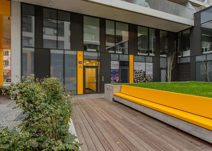 Spacious Terrace With Free Private Parking * Praha