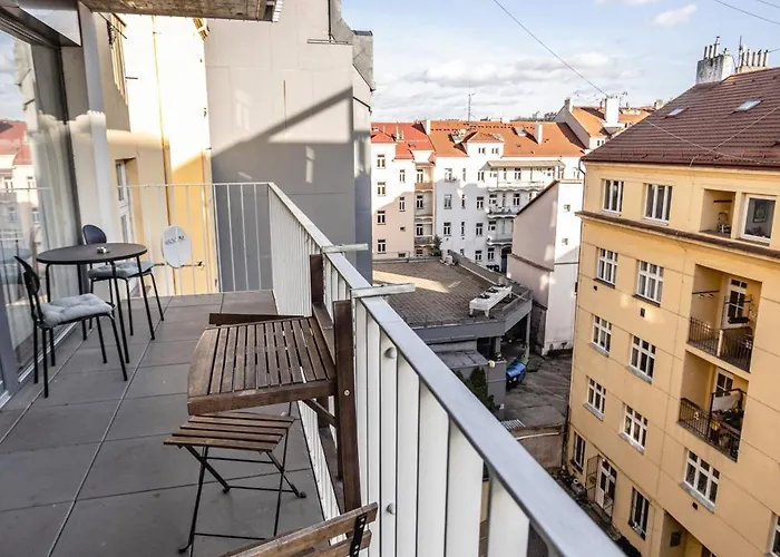 Apartmán Spacious Terrace With Free Private Parking *
